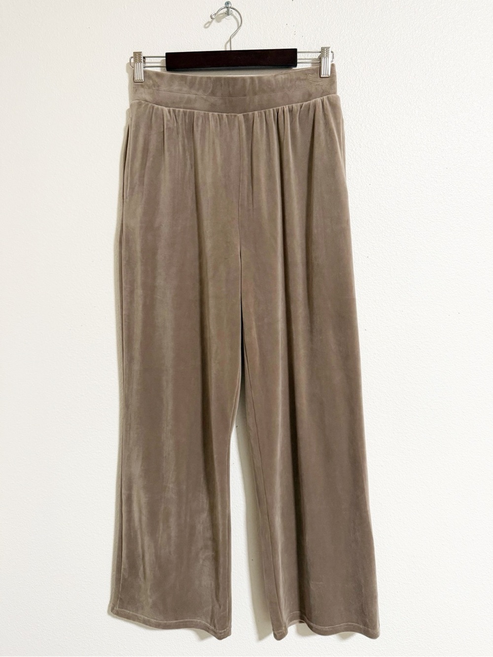 Love Poem Wide Leg Velour Sweatpants Tan Size L